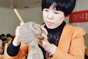 非遗传承人陈霞艳:让每一位学生爱上木雕技艺