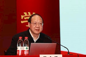人大代表：黄文秀